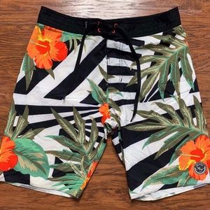...Lost, Board Shorts, Surfer Shorts, Size 32 Mens